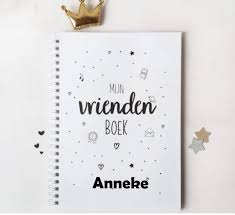 Invulboek Mijn Vriendenboek A5 Gepersonaliseerd Met Naam Een Superleuk Vriendenboek Wa In 2020 Gepersonaliseerde Cadeaus Baby S Eerste Jaar Peuters En Kleuters