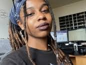 Amber Travis's Instagram, Twitter & Facebook