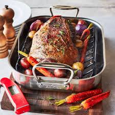 All Clad Stainless Steel Roasting Pan With Nonstick Rack Sur La Table Favorite Kitchen Roasting Pan Cookware And Bakeware
