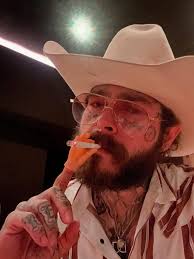 Post Malone is a treat! 📸 Post Malone's Phone