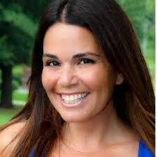 Lisa Cappiello's Instagram, Twitter & Facebook