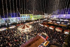 Maybe you would like to learn more about one of these? Foto Targul De CrÄƒciun De La Sibiu A Fost Deschis Oficial