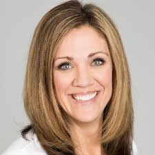 Elizabeth Stanfield's Instagram, Twitter & Facebook