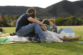 La mia vita è uno zoo è una storia vera, divertente e suggestiva che mette in luce la prodigiosa capacità di una famiglia di reagire di fronte alle sfide della vita. La Mia Vita E Uno Zoo La Storia Vera Che Ispirato Il Film Movieplayer It
