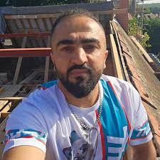 My dad has a 2 bedroom Clarion housing house in Ditton with a lift and a  wet room and a large garden. looking to down size to a 1 bed ground floor