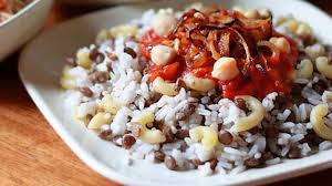 Koshari Recept Egyptisch Gerecht Simpele Recepten Recept Afrikaanse Recepten Voedsel Ideeen Arabische Recepten