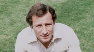 Terry Neill: Former Arsenal manager and captain dies aged 80