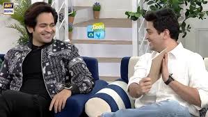 Tasveer Dekh Kar Qissa Sunana Hai