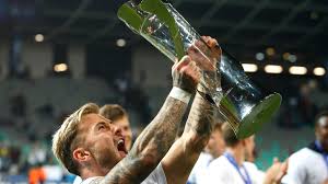 Liga mischen im pokal mit. U21 Em Oma Will Mit Dankbarem Niklas Dorsch Aus Siegerpokal Trinken Oma Ich Liebe Dich Eurosport