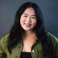 Julie Luu's Instagram, Twitter & Facebook