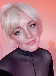 Oh how cozy 🕯️ 🥂 Singing without a mic (or shoes) for friends