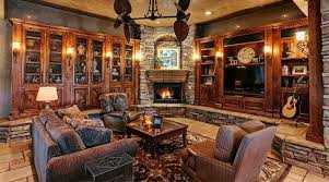 A large room with stairs, white furnished. Extravagante Wohnzimmer Interieur Ideen Tuscan Living Rooms Mediterranean Living Rooms Luxe Living Room