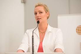 Media in category elisabeth wehling the following 9 files are in this category, out of 9 total. Kognitionsforscherin Elisabeth Wehling Copyright Fotodienst Christian Mikes Originalgra AÃ¿e 2100 X 1400px 145 49k Pressefoto Download Die Redaktionelle Nutzung Ist Kostenfrei Bei Einer Veranstaltung Des Sir Peter Ustinov Instituts In Der Wiener