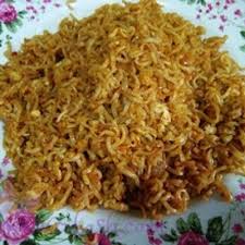 Tak semua orang tahu macam mana nak gorengkan maggi kari. Resepi Maggi Goreng Cara Cik Ash Masak