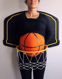 Kostume Fur Schwangere Basketball Spielerin Fasching Halloween Kostum Fur Schwangere Schwangerschafts Kostume Halloween Paare
