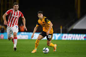Born in almada, ruben vinagre has also played in premier league for wolves, in super league for olympiakos and in uefa youth league for monaco u19. Wolves Wing Back Ruben Vinagre Makes Olympiacos Move Express Star