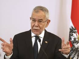 In der öffentlichkeit spielte das thema eine große rolle. Van Der Bellen Dankte Wiener Offi Nutzern Fur Disziplin In Corona Krise Coronavirus Wien Vienna At