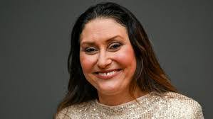 Frieda Simons's Instagram, Twitter & Facebook