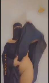 فحل اسود يروض باربي نجد