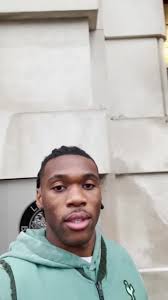 Join Destiny Udogie and Radu Dragusin for a special delivery of essential  items to two local foodbanks ahead of Christmas 🤍