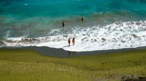 Gambar pemandangan pantai, gambar pemandangan kartun, gambar pantai kartun, gambar pantai kartun berwarna, gambar pantai kartun hitam putih, gambar pemandangan yang mudah. Pantai Pantai Ini Memiliki Warna Pasir Yang Unik Dan Menakjubkan Lifestyle Liputan6 Com
