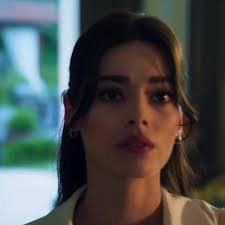 Who is Simay Barlas? Discovering the Talent Behind the Fame