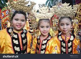 Perhiasan dan sulaman pada pakaian tradisi kadazan adalah sederhana berbeza dengan etnik lain. Image Result For Baju Kadazan Papar Papar Costumes Fashion