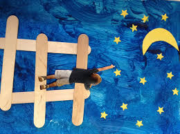 Reach For The Stars Craft Would Be Perfect If Done On A Canvas And Used As Decor In Child S Room Space Themed Art Activity Art Activities Star Art Art