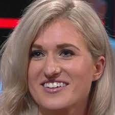 Britt dekker liep stage in een verzorgingshuis voor haar programma 'britts gouwe ouwen'. Britt Dekker Bio Family Trivia Famous Birthdays