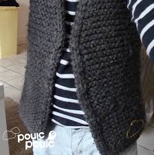 Ce gilet de berger réversible est un autre indispensable de la couture pour enfant car il permet de s'amuser à coudre un modèle rapidement en mixant les matières envers/endroit. Gilet De Berger Homme