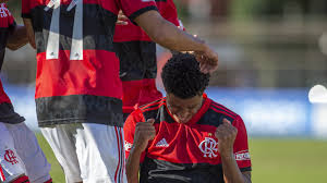 Estádio kleber andrade, em cariacica, no espírito santo árbitro: Flamengo Segura Pressao Do America Mg E Vence Na Abertura Do Brasileirao Sub 20 Dabase Com Br