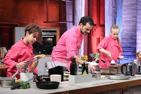 Cooking show in which steffen henssler competes against three celebrities who prepare their favorite recipes. Grill Den Henssler Kids Special Bewerbung Als Kinder Kandidat