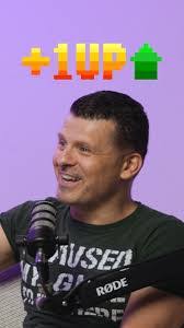 Hector Esquer's Instagram, Twitter & Facebook