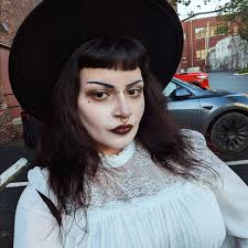 King Strang from forever ago! This was the first time I saw the sinners, in  a tiny bar in NorCal with about 20 people there. I wish I'd been brave  enough to