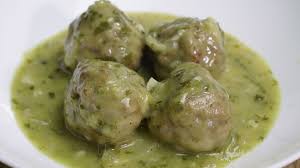 Albondigas con una salsa muy especial y diferente. Albondigas En Salsa Verde Muy Jugosas Cocina Casera Y Facil