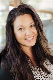 Dana Yoder's Instagram, Twitter & Facebook