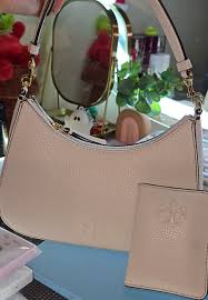 Tory Burch Shoulder Bag 🫶 #toryburch #shoulderbag #tory #white #love #fyp  #paratii