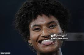 607 Anna Cockrell Photos & High Res Pictures