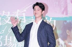 Jun 01, 2021 · 金鐘視帝吳慷仁在2020年大方認愛邵雨薇，女方大讚他「目前找不到比他對我更好的人」，公開戀愛後兩人不時會在社群軟體上甜蜜地隔空互動，近期因為新冠肺炎疫情延燒，小倆口躲在家乖乖防疫，怎料1日女方卻氣哺哺發文「不想理他」，引起大批網友熱議。 å³æ…·ä»è¢«å·æ‹æˆ'è¸ç ´åŠŸå›žæ‡‰äº†è‡ªçˆ† é™ªç¾Žéº—äººå¦»åƒé£¯ ä¸­æ™‚æ–°èžç¶² Line Today