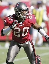 Ronde Barber All Pro Cornerback Super Bowl Champion With The Tampa Bay Buccaneers Graduate Of Roa Tampa Bay Bucs Buccaneers Football Tampa Bay Buccaneers