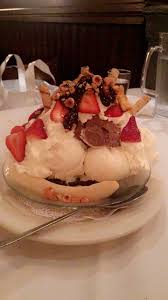 Carmine S Restaurant Uptown Nyc Carmine S Italian Restaurant On 91st Street I Love The Tugboat Dinner Dessert Celebration Carm Food Desserts Carmines Nyc