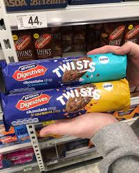 Newfoodsuk On Instagram Mcvitiesofficial New Digestives Twists Available At Asda Mcvities Digestiv Grocery Foods Digestive Biscuits Aesthetic Food
