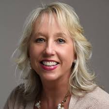 Terri Benoit's Instagram, Twitter & Facebook