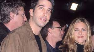 People reports that as the storyline between rachel and ross picked up steam and became a focal point, jennifer aniston and david schwimmer started. Jennifer Aniston David Schwimmer Were Crushing Hard During Friends Complex