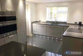 These gloss kitchen units come in varied designs, sure to complement your style. High Gloss Grey Gloss Real Kitchens