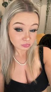 What are some beauty and self-care tips for an 18-year-old girl?