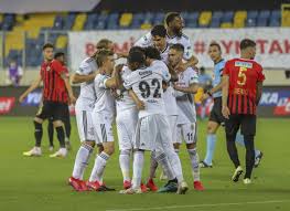 Gazete, radyo, web tv, haber sitesi, sosyal medya. Besiktas To Face Paok In Champions League Qualifiers Daily Sabah
