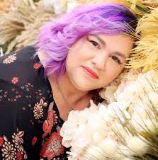 Shirley Crow's Instagram, Twitter & Facebook