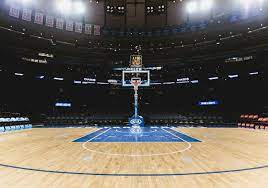 La billetterie est ouverte sur place les soirs de match mais vous paierez vos places au prix fort. Matchs De Nba Nba Billet Pour Un Match Des Knicks Au Madison Square Garden New York