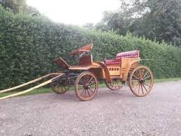 Jachtwagen Op Rubber Tradiciones